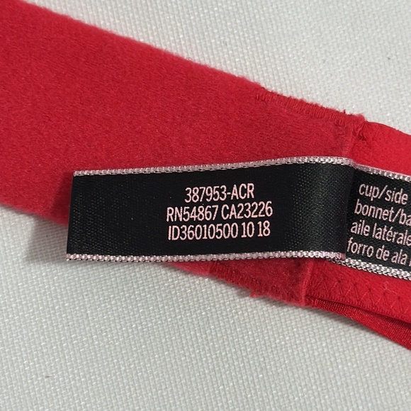 Victoria’s Secret Bra Very Sexy Lightly Lined Plunge Red Women's 32C/C70 - Picture 7 of 10